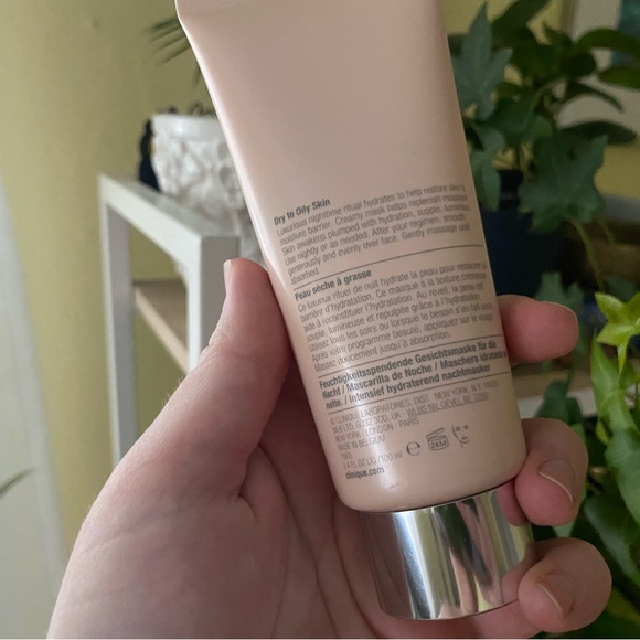 NIB Clinique | Moisture Surge Overnight Mask - Picture 2 of 4